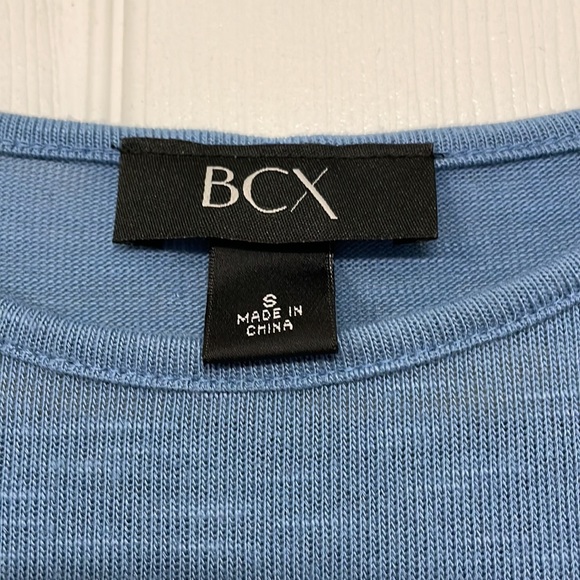 Light Blue Layered BCX Top with 3/4 Sleeves - Small - Picture 4 of 5